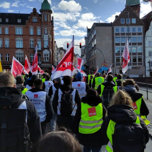 Warnstreik des öffentlichen DIenstes in Lübeck am 24.3.2023